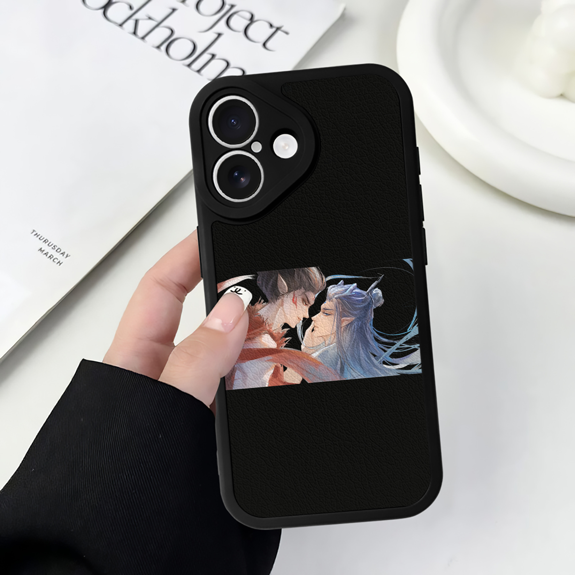 （画像用） Ne Zha 2 ナタ 魔童の大暴れ 【iPhone 16シリーズ対応】シリコンスマホケース（レザー調） 材質：シリコン